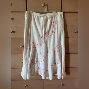 Metro Wear White A-Line Skirt with Pink Floral Stitching